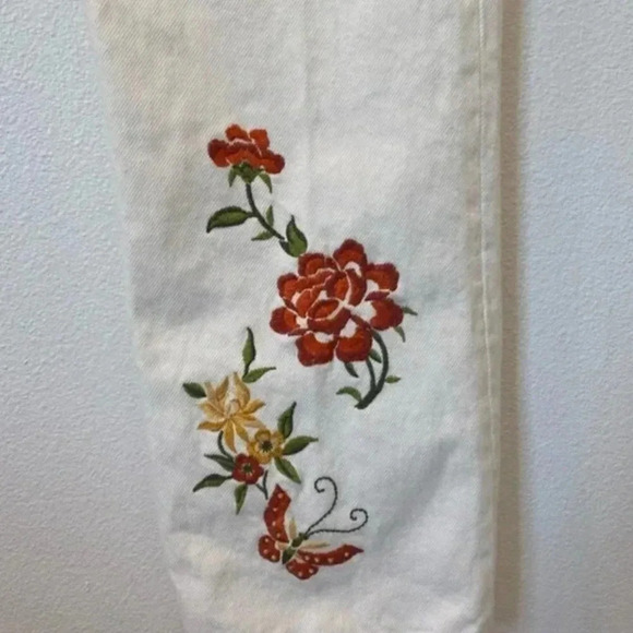 NWT Reformation Cynthia Floral Embroidered High Rise Straight Jeans Size 26 - Picture 9 of 11